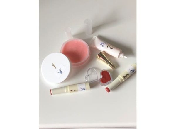 «СЛАДКИЙ ПОЦЕЛУЙ» профессиональный уход за губами